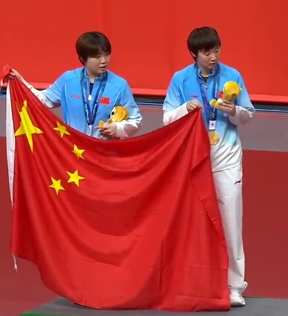 对聊天系统功能优化和游戏模块进行了更新。产品图片